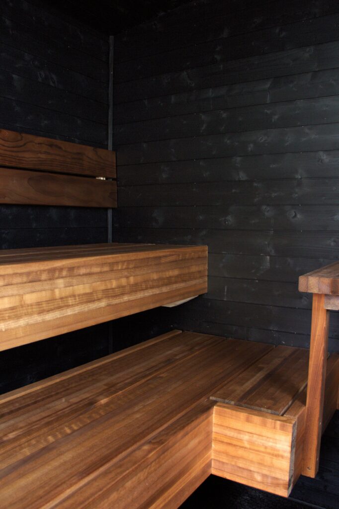 Sauna benches in Ylivieska PesäKuula's sauna.